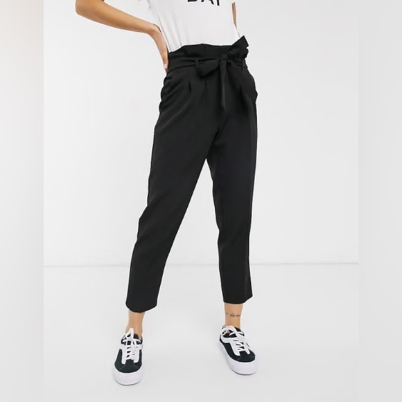 Le Chateau Black High Rise Pleated Tie-Waist Trousers Pants Size 1/2 - Picture 13 of 14